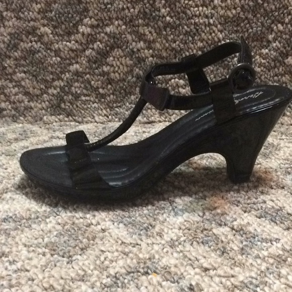 Borncrown Black Patent leather sandals size 9 M/W - Picture 1 of 8